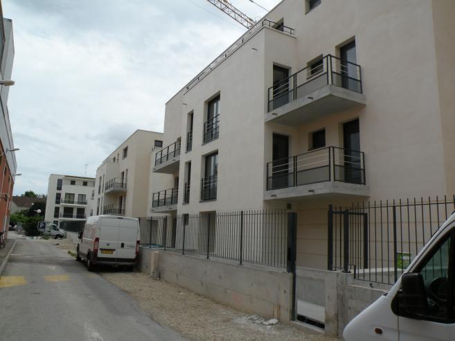  petits immeubles d'habitation, boulevard du 14 Juillet 